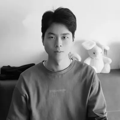 WeiWei Zhang portrait
